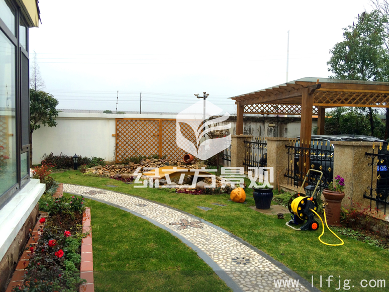 别墅庭院设计效果图,花园设计效果图,庭院绿化,花园景观设计,苏州花园设计,花园木作,防腐木廊架,葡萄架,铁艺栏杆,自然式水池,小木桥,花园灯具,花坛 别墅庭院设计效果图,花园设计效果图,庭院绿化,花园景观设计,苏州花园设计,花园木作,防腐木廊架,葡萄架,铁艺栏杆,自然式水池,小木桥,花园灯具,花坛