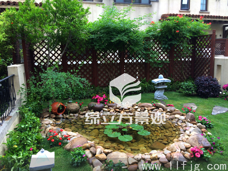 自然式水池，幽静花园，禅意花园，陶罐水池，水池流水，小水池设计